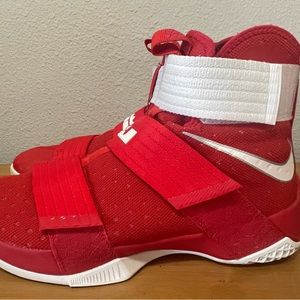Nike LeBron Zoom Soldier 10 SFG White/ Metallic Red 844380-601 Size- 9.5